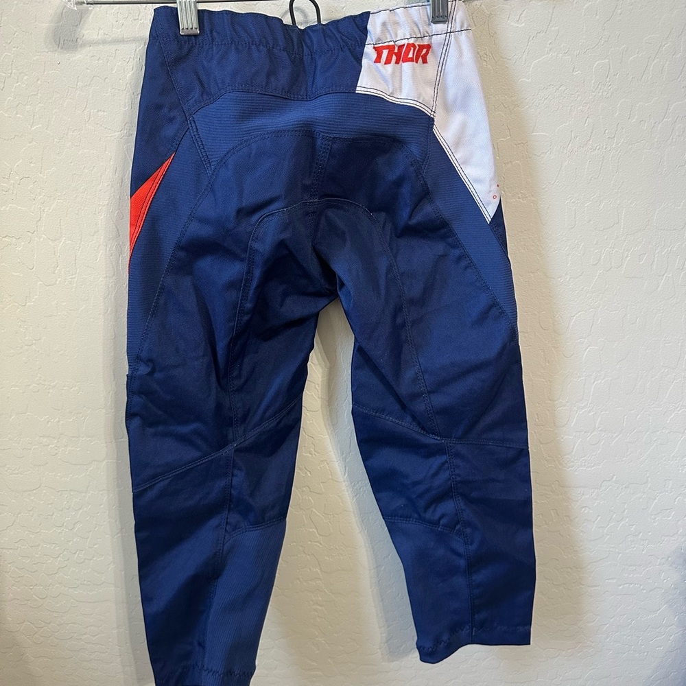 Thor Sector Racing Set in Navy and Red - Picture 4 of 7